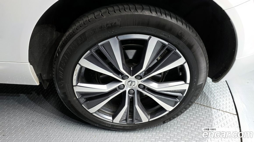 Volvo XC60 B6 Inscirtion, 2022