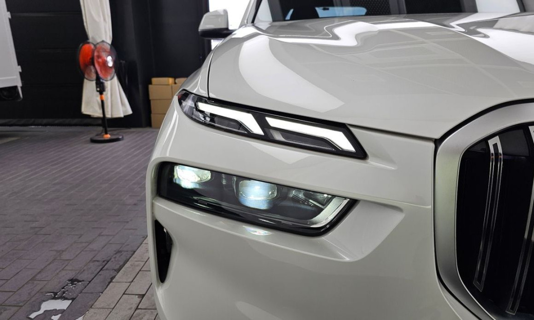 BMW X7 xDrive 40i Design Pure Excellence 7-Seater, 2024