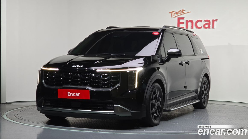Kia Carnival 7-Seater Gravity, 2024