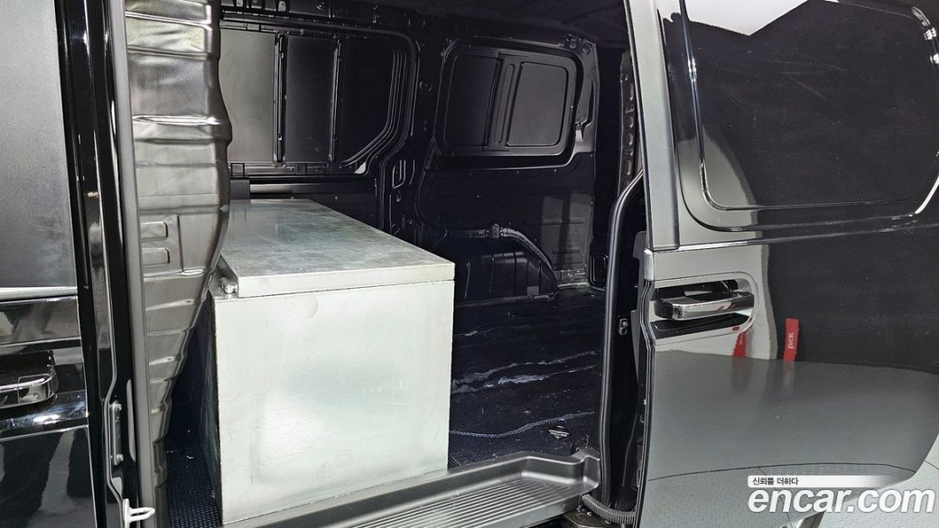 Hyundai Staria Cargo 3-Seater, 2025