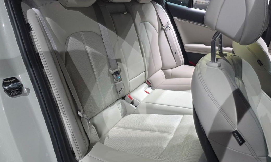 Genesis G70 Gasoline 2.5T 2WD, 2024