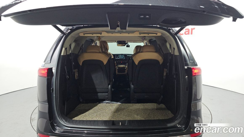 Kia Carnival 9-Seater Noblesse, 2023