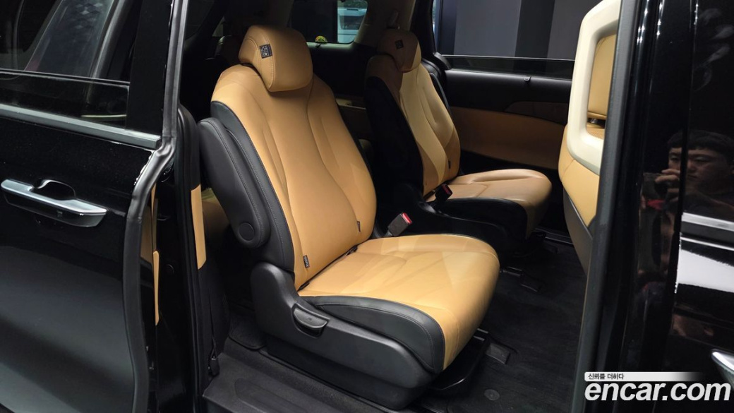Kia Carnival 9-Seater Noblesse, 2023