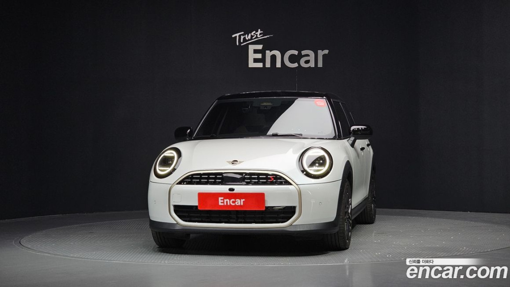 Mini Cooper 5 Door Favoured, 2025