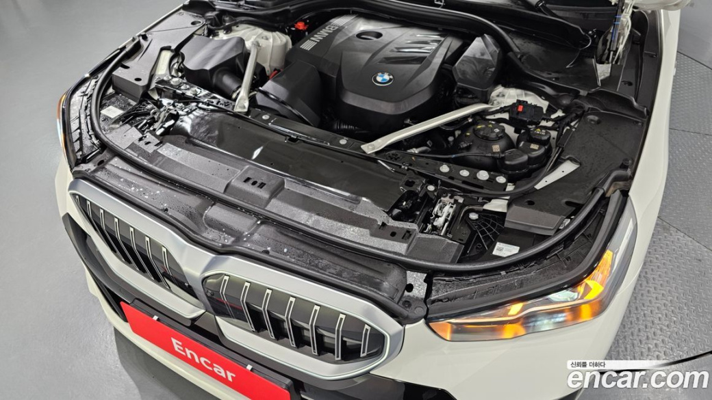 BMW 5-Series 520i M Sport, 2024