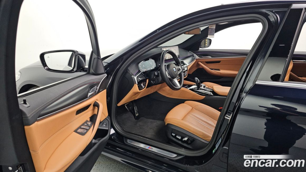 BMW 5-Series 520i M Sport, 2023