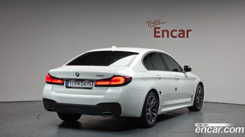 BMW 5-Series 520i M Sport, 2022
