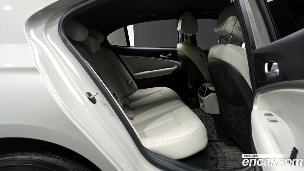 Genesis G70 Gasoline 2.5T 2WD, 2024