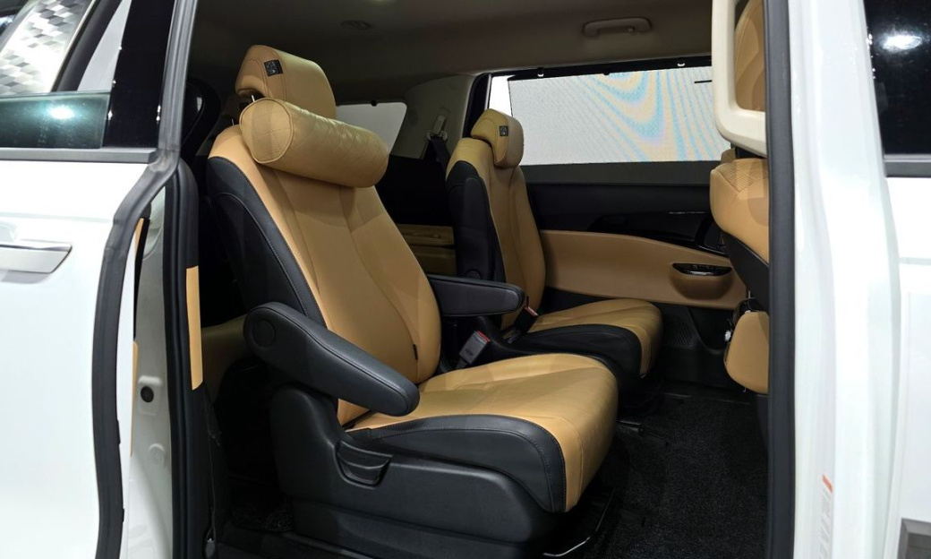Kia Carnival 9-Seater Noblesse, 2023
