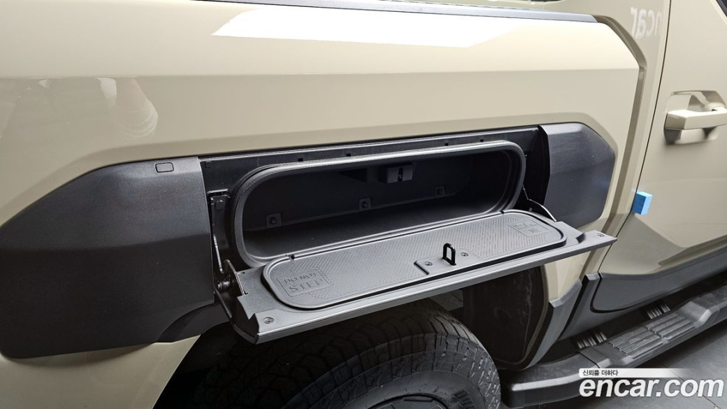 Kia Tasman 2.5T Gasoline 4WD, 2026