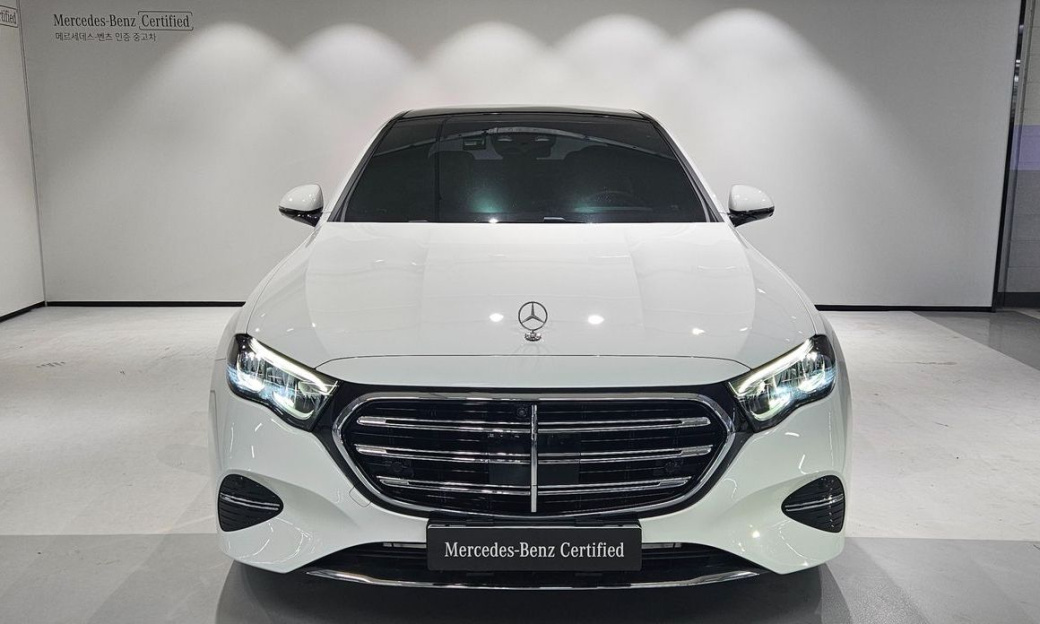 Mercedes-Benz E-Class E220d 4MATIC Exclusive, 2025