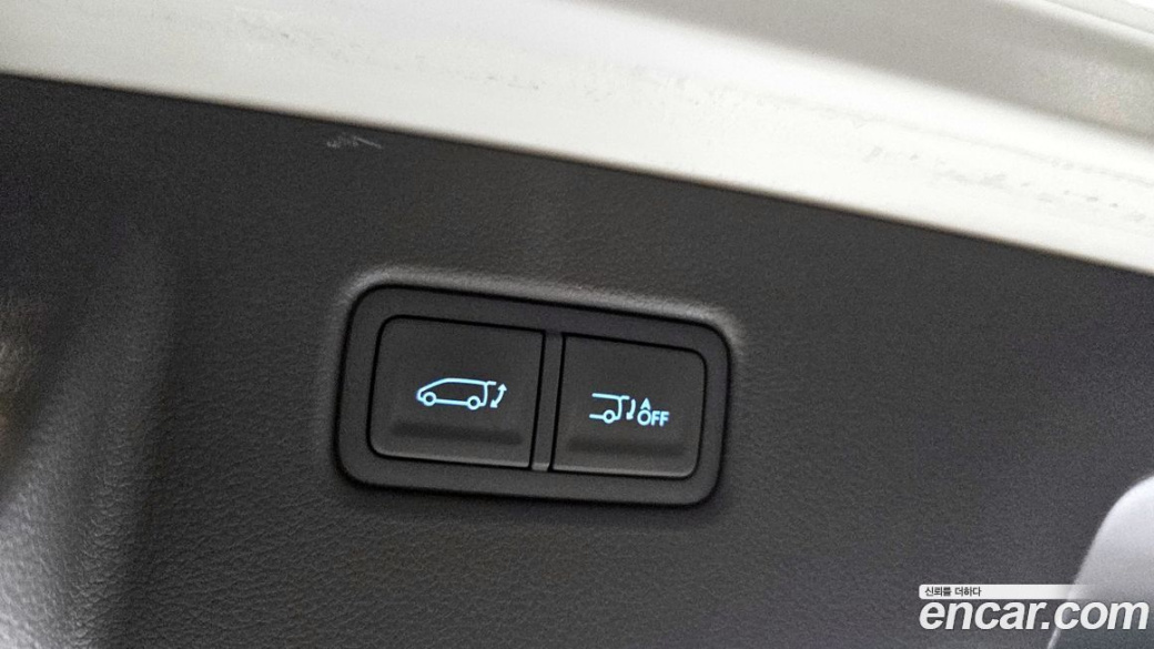 Hyundai Staria Lounge 9-Seater, 2023