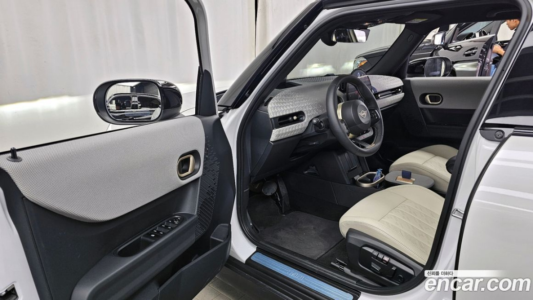 Mini Cooper 5 Door Favoured, 2025
