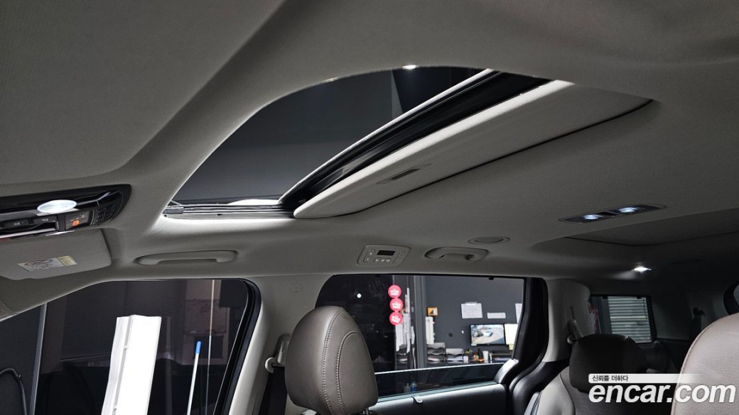 Kia Carnival 9-Seater Noblesse, 2025