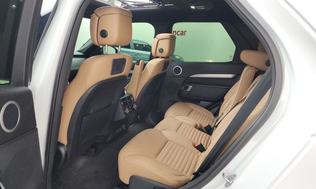 Land Rover Discovery D300 Dynamic HSE, 2024