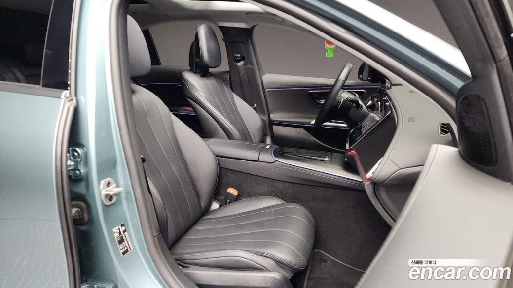 Mercedes-Benz E-Class E200 Avantgarde, 2024