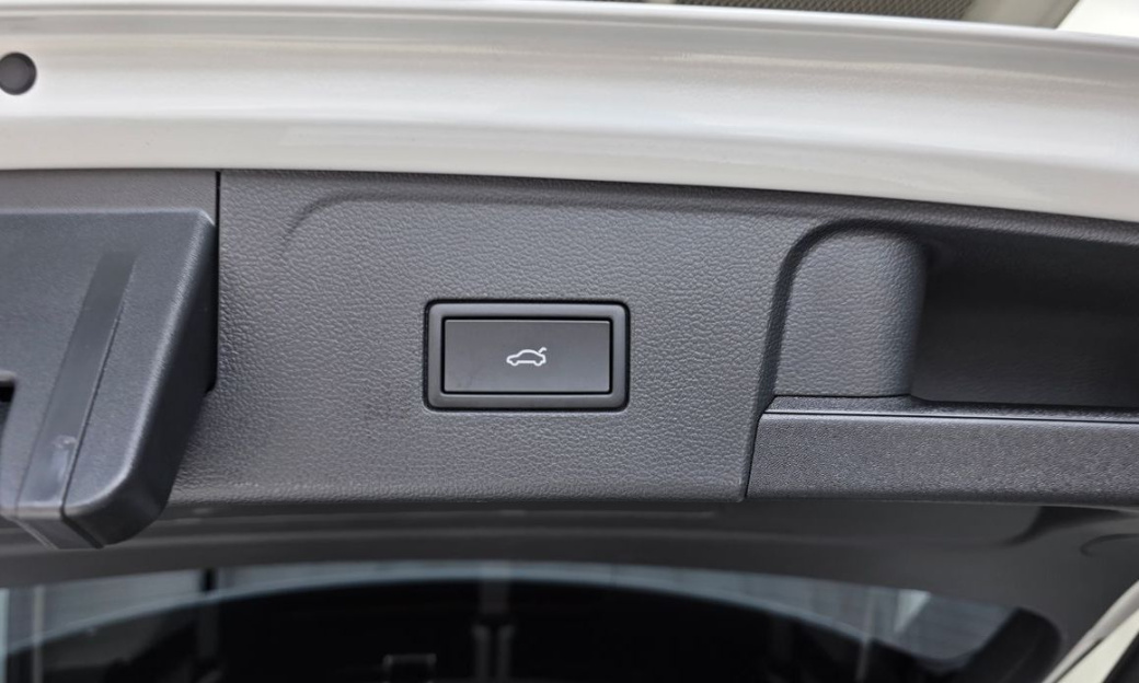 Volkswagen Atlas 2.0 TSI R-LINE 7-Seater, 2025