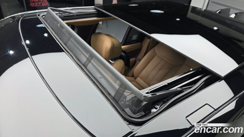 Land Rover Range Rover P530 Autobiography, 2025