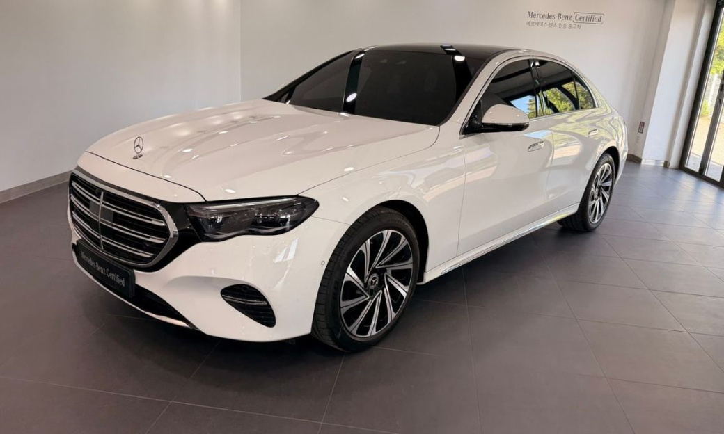 Mercedes-Benz E-Class E300 4MATIC Exclusive, 2024