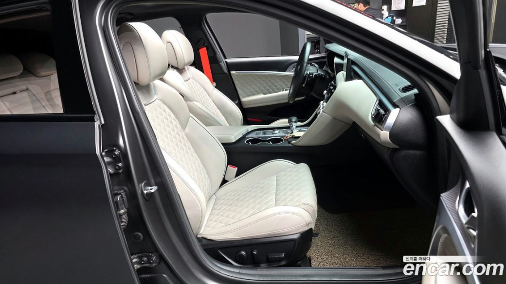 Genesis G70 Gasoline 2.0T 4WD, 2023