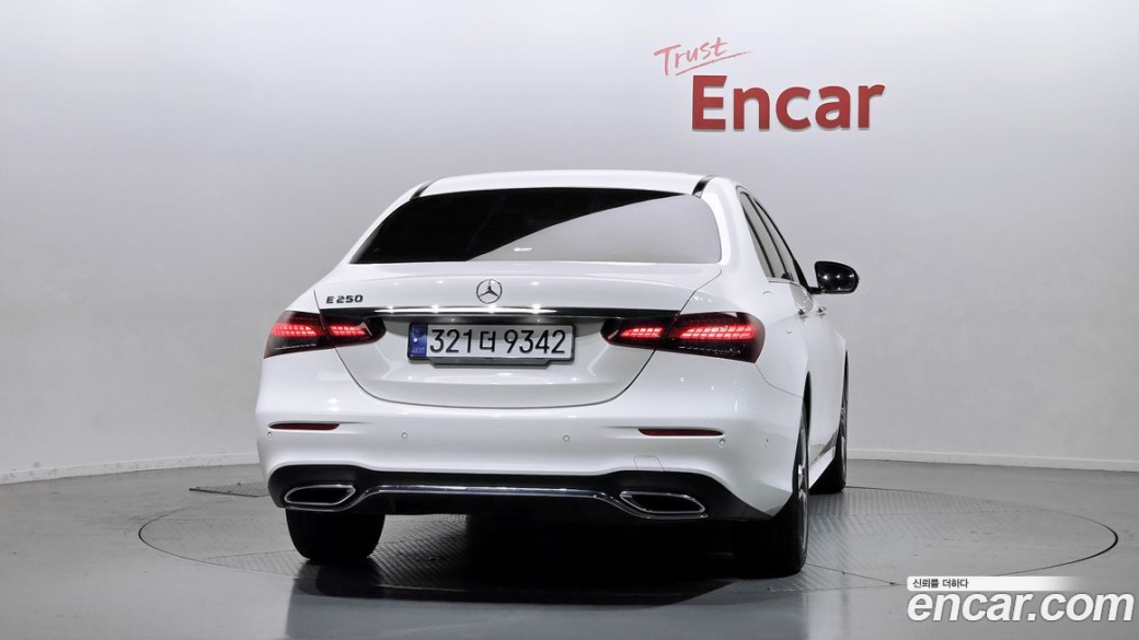 Mercedes-Benz E-Class E250 AMG Line, 2023