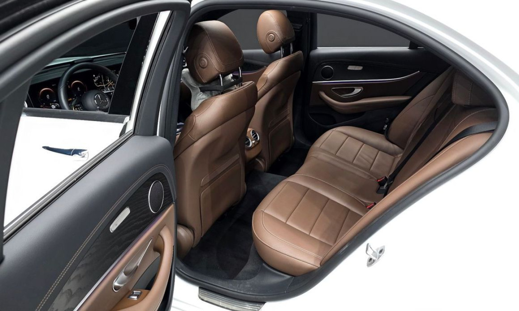 Mercedes-Benz E-Class E250 AMG Line, 2023