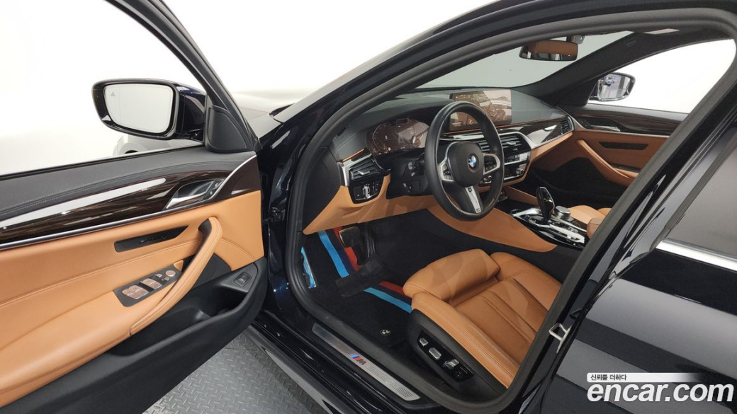 BMW 5-Series 520i M Sport, 2022