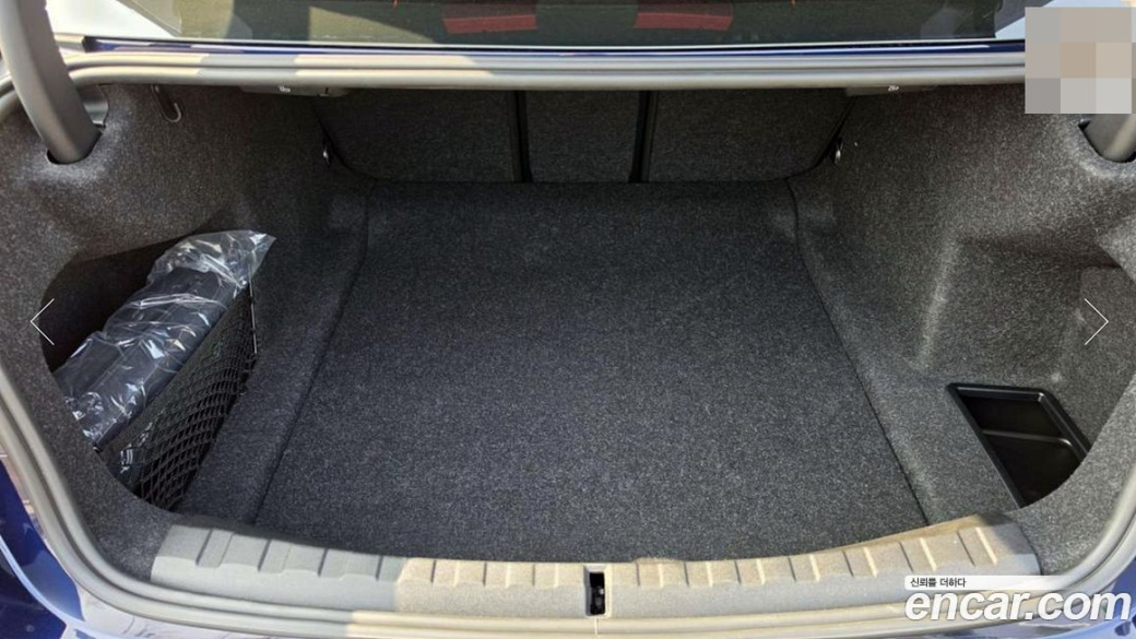 BMW 3-Series 320i, 2025