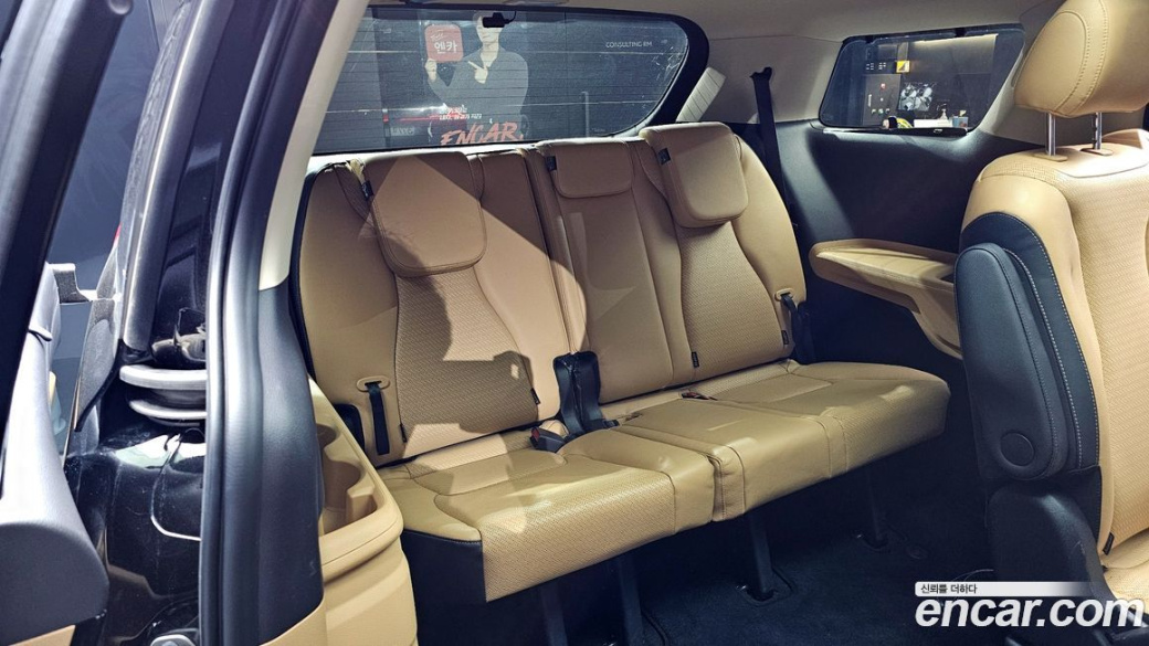 Kia Carnival 7-Seater Outdoor, 2023