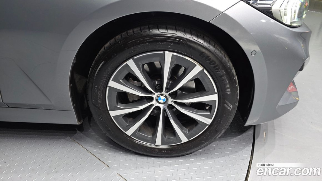 BMW 3-Series 320d, 2023