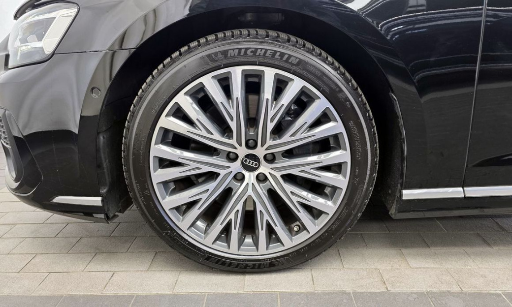 Audi A8 55 TFSI Quattro Premium LWB, 2023