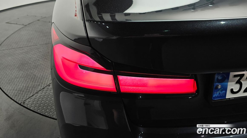 BMW 5-Series 530i M Sport Package, 2023