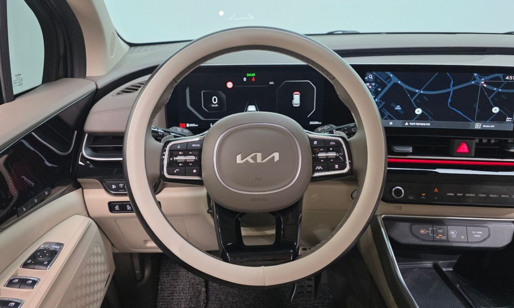 Kia Carnival 9-Seater Signature, 2025