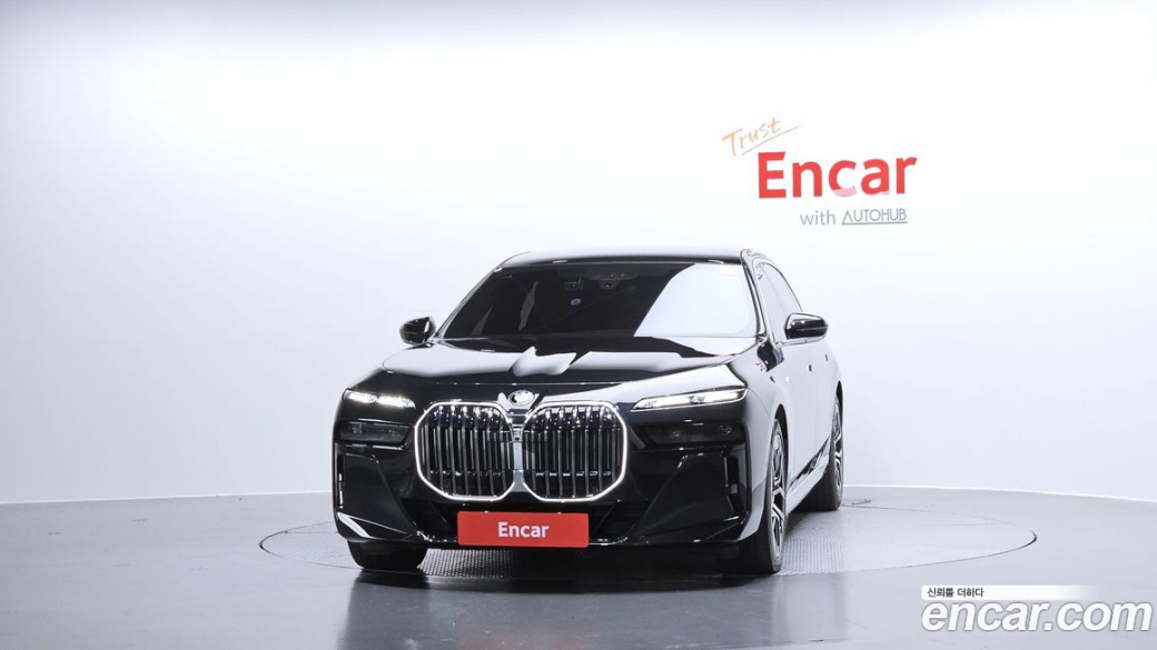 BMW 7-Series 740i xDrive M Sport, 2024