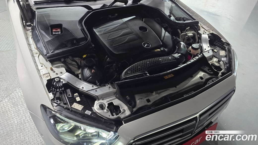 Mercedes-Benz E-Class E350 4MATIC Exclusive, 2023