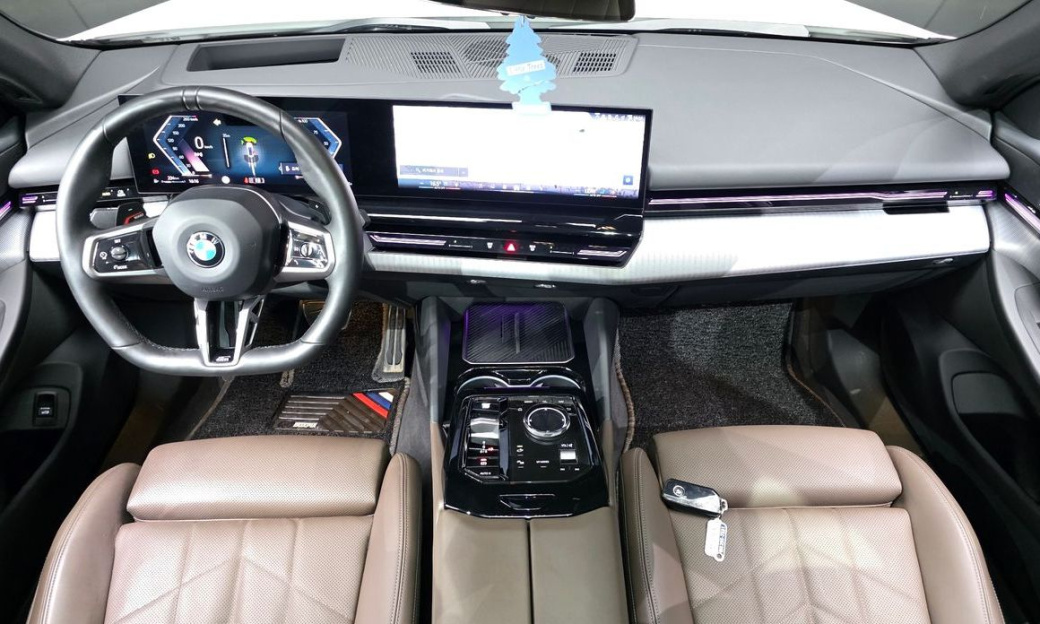 BMW 5-Series 520i M Sport, 2024