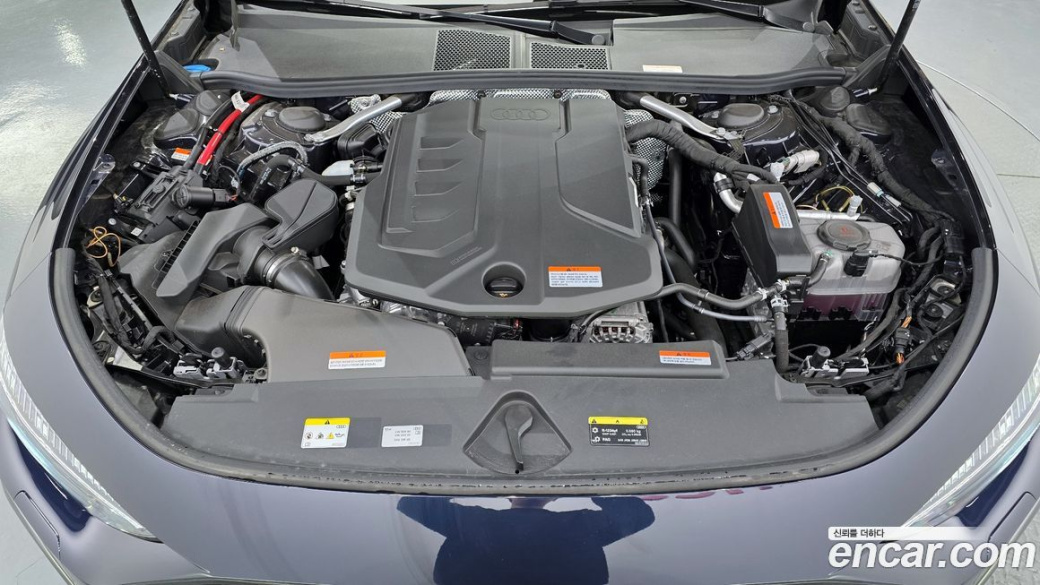 Audi A5 40 TFSI Quattro S Line, 2025