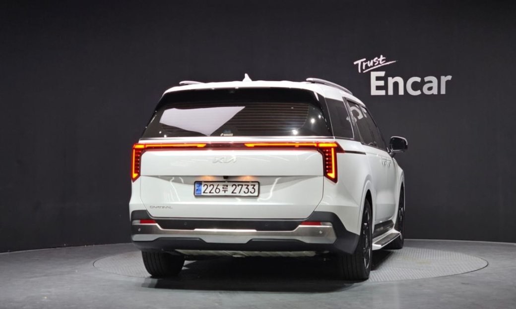 Kia Carnival 7-Seater Signature, 2025