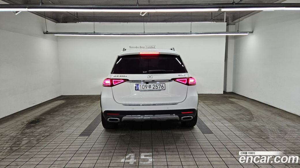 Mercedes-Benz GLE-Class GLE300d 4MATIC, 2023