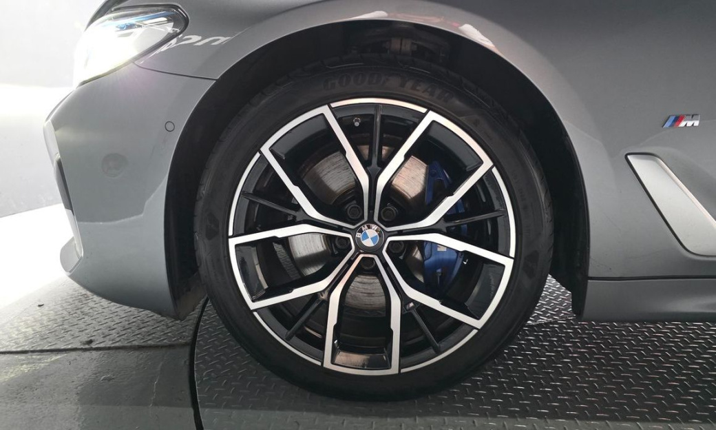 BMW 5-Series 530i M Sport Package, 2023