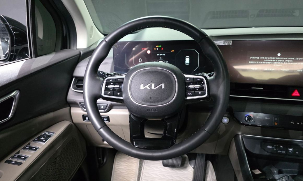 Kia Carnival 9-Seater Noblesse, 2025