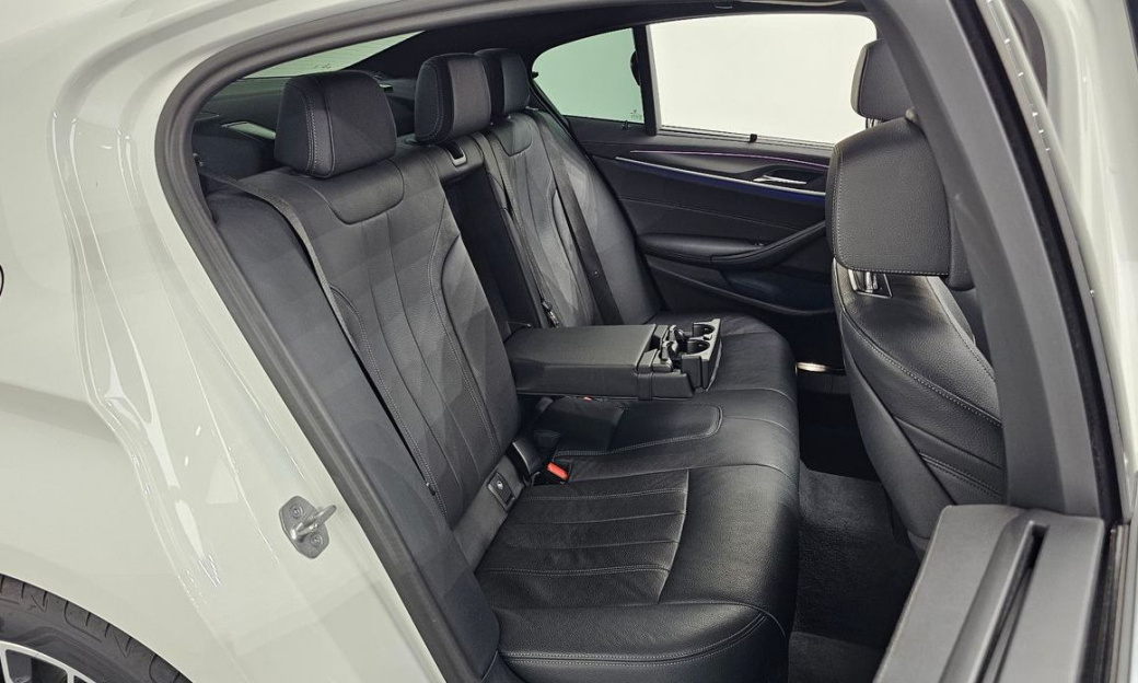 BMW 5-Series 520i M Sport, 2023