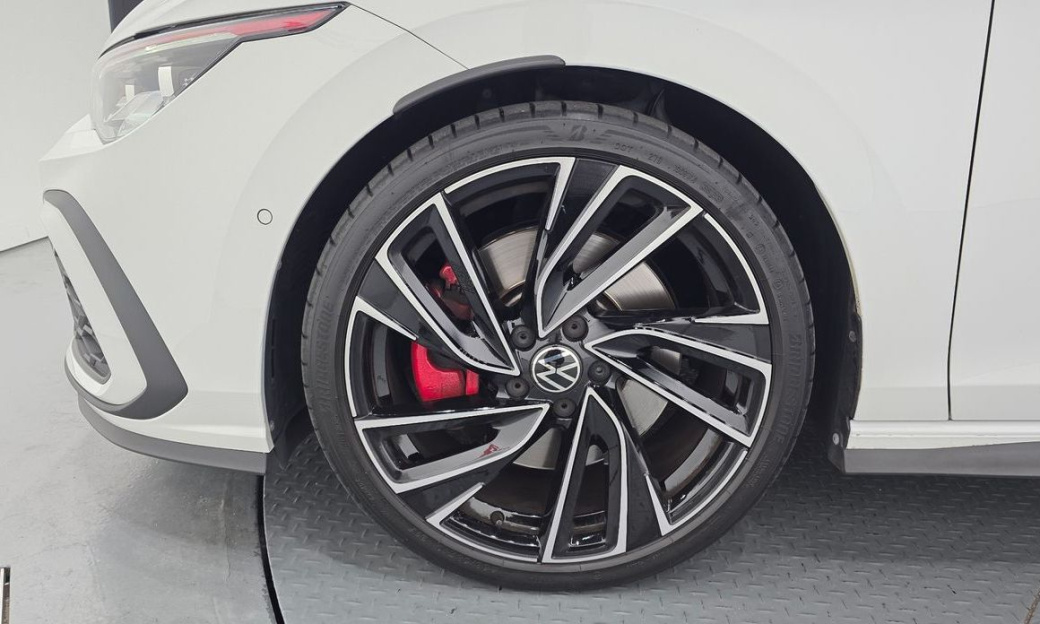 Volkswagen Golf 2.0 GTI, 2024