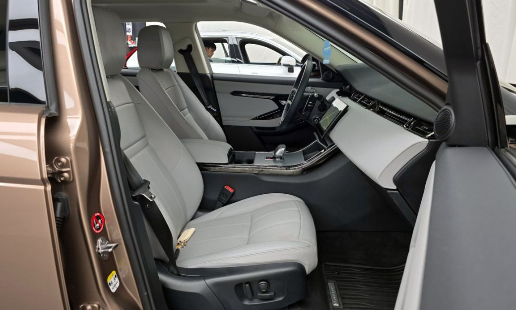 Land Rover Range Rover Evoque P250 S, 2025