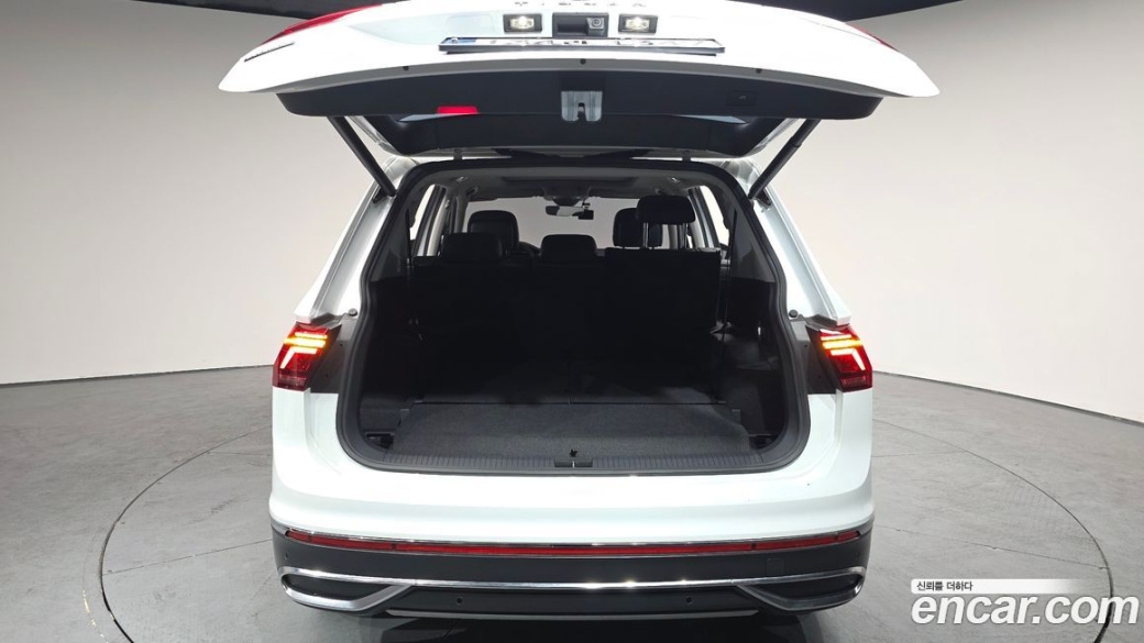 Volkswagen Tiguan 2.0 TSI Prestige, 2023