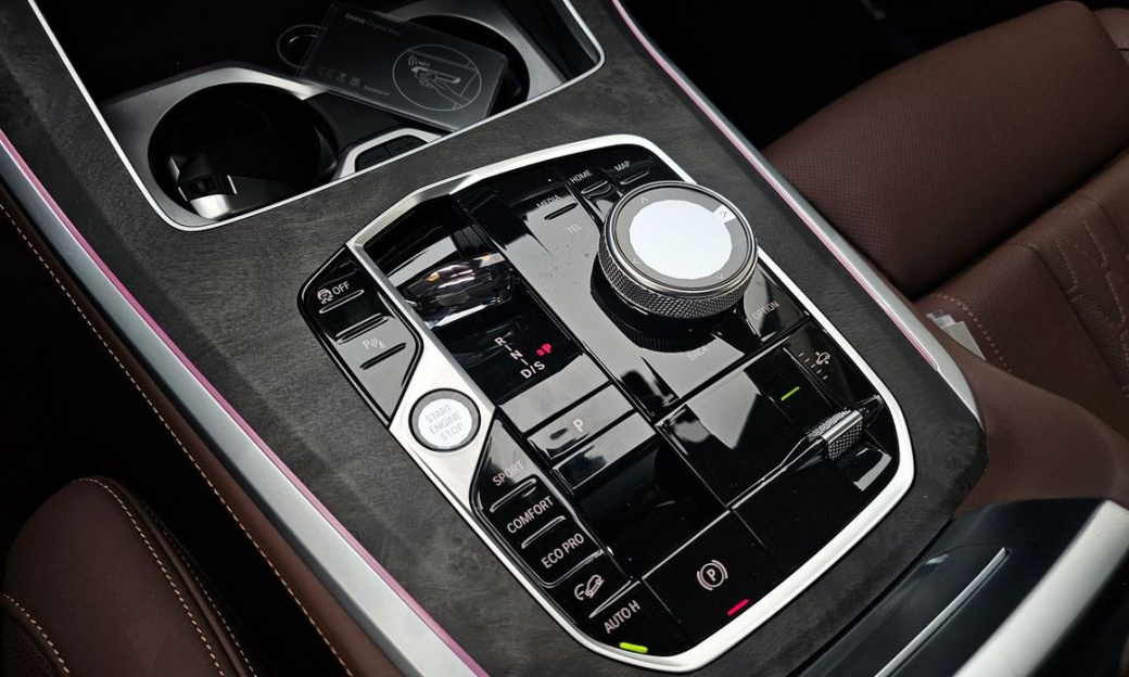 BMW X5 xDrive 40i xLine, 2024