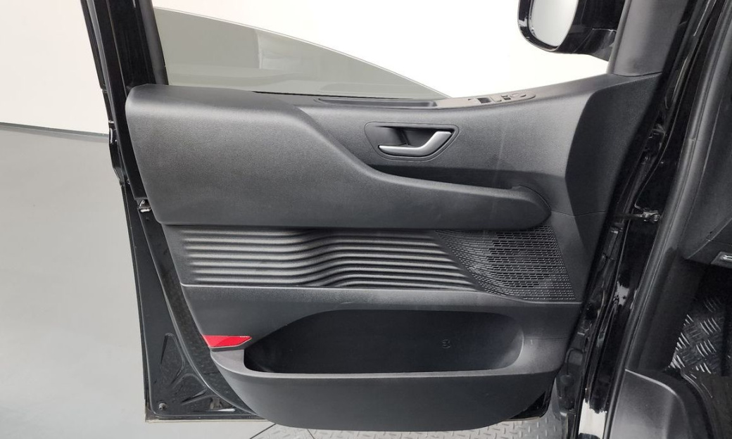 Hyundai Staria Tourer 9-Seater, 2025