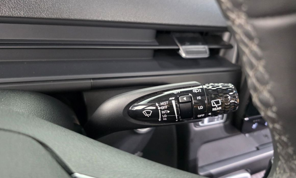 Hyundai Staria 4WD Tourer 9-Seater, 2023