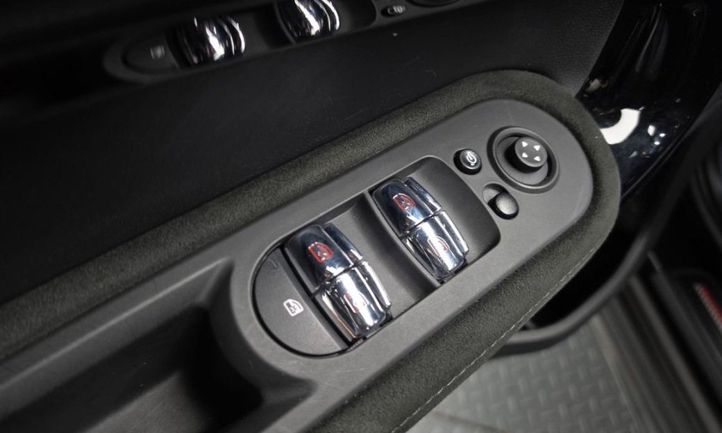 Mini Countryman JCW Launch Pack, 2023