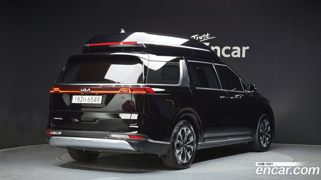 Kia Carnival 7-Seater Hi-Limousine, 2022